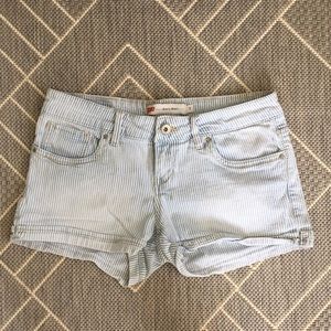 Levi’s shorts